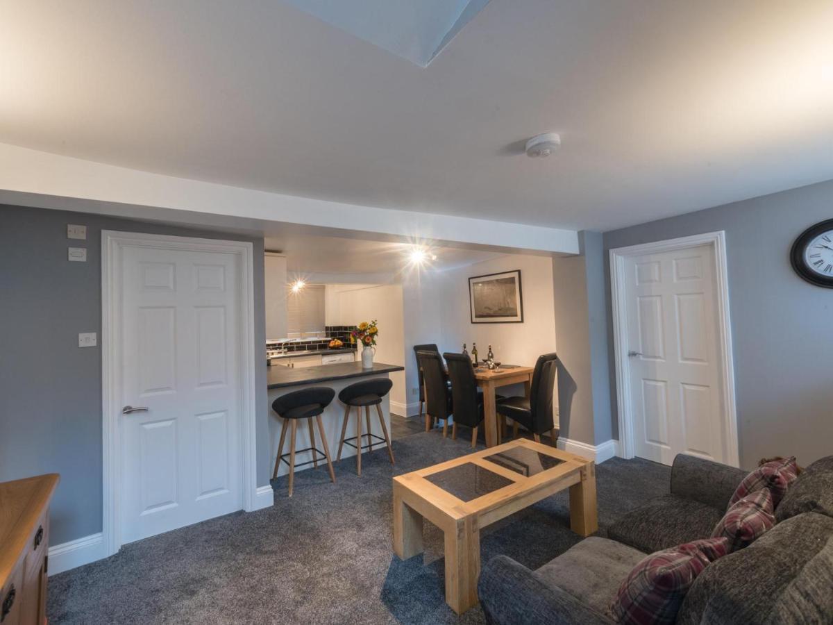 Southernhay Basement Apartment Exeter Exterior photo